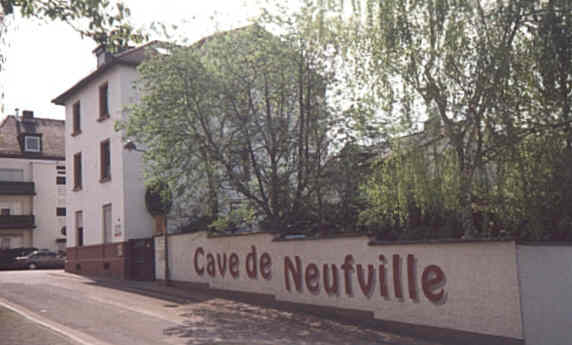 Ansicht von der De-Neufville-Straße